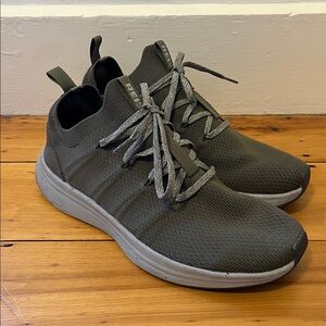 REI CO-OP Beyonder Running Sneakers Shoes Athletic Mens 9.5 Breathable Knit EUC